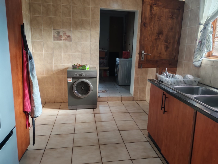 4 Bedroom Property for Sale in Vaalpark Free State